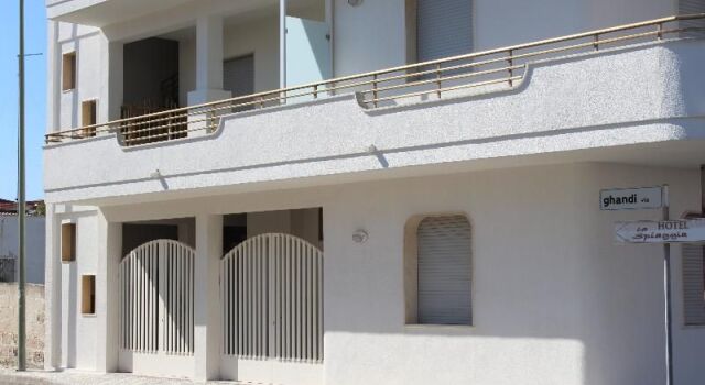 Eddy, จอง โรงแรม ปอร์โตเชซาเรโอ Porto Cesareo Beaches