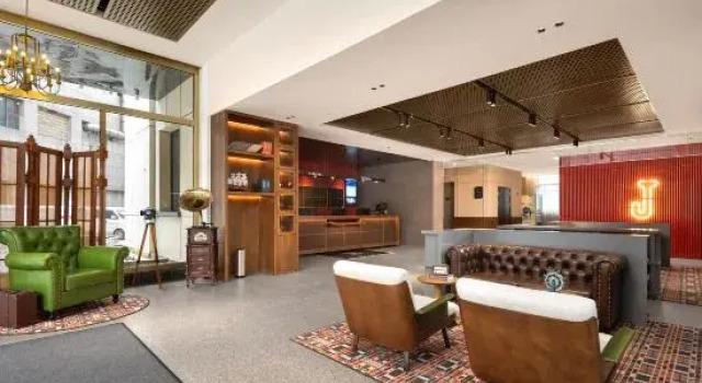 JAMES JOYCE COFFETEL (Luoyang Mudan Square Metro Station Wanda Store), Book Hotel Luoyang Henan