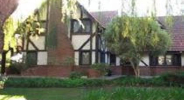 Petts Wood Lodge, Забронировать Отель Отели Аделаиды 3 звезды, рядом с Supreme Court of South Australia, 3*