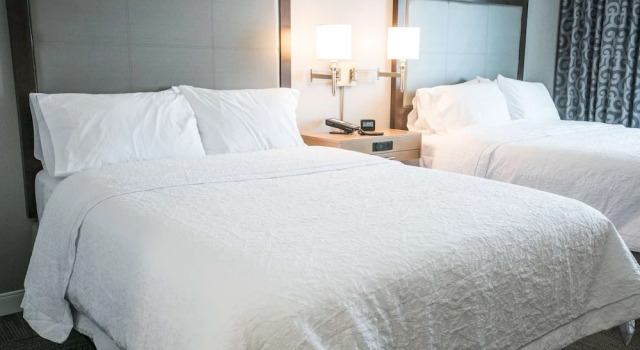 Четырёхместная студия с балконом Hampton Inn & Suites Tempe/Phoenix Airport, Az
