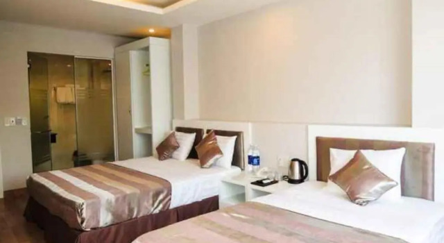 Трёхместный номер Superior Van Nam Hotel