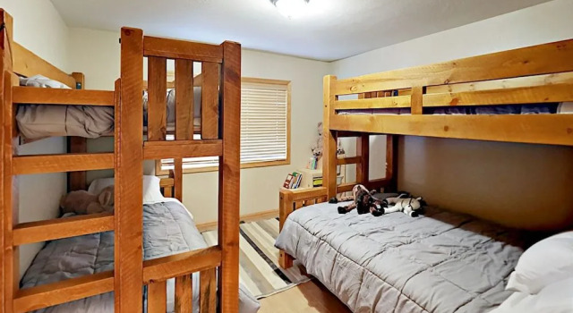 42551 Peregrine Ave Home 3 Bedrooms 2 Bathrooms Home, Rezerwuj Dom wakacyjny Big Bear Lake Stany Zjednoczone