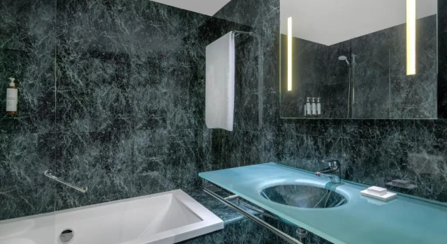 Трёхместный номер Standard AC Hotel Córdoba by Marriott