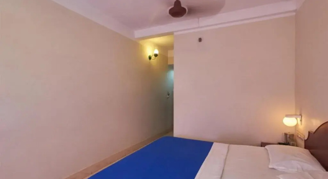 Lake Queen, Rezerwuj Hotel Kumily Nowe Delhi