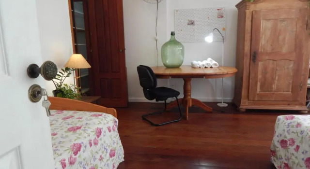 Четырёхместный номер Economy Casa São Conrado