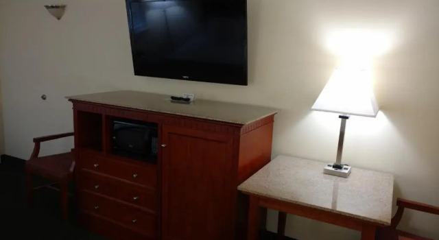 Standard Zimmer Hurricane Inn