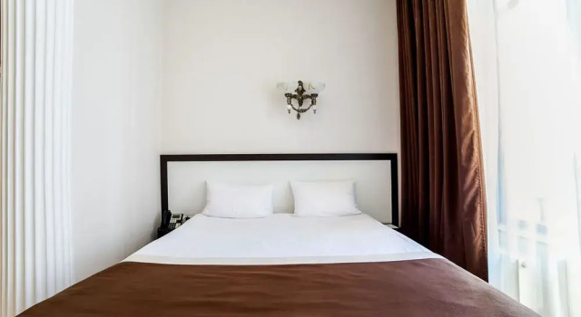 Corona Hotel & Apartments, Rezerwuj Apartament Hotele w Odessa region z basenem, Basen