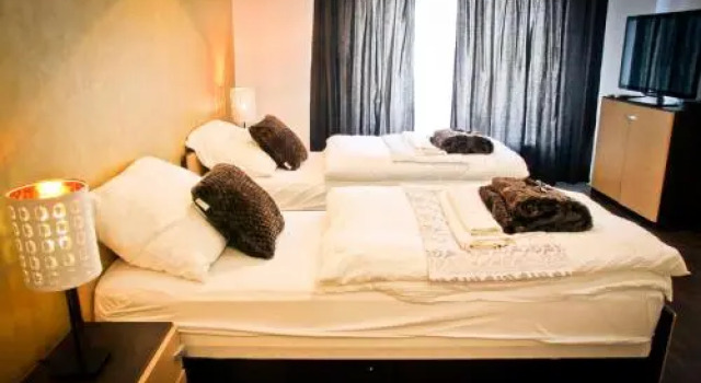Bella Restaurant & Penzion, Rezervovat Hotel Hotely v Nitriansky kraj s parkováním, Parkování