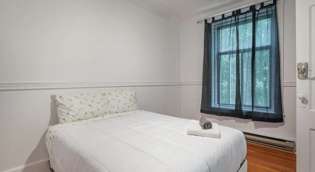 Beautiful 6BR Apt Near Olympic Stadium, Rezervovat Apartmán  