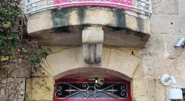 1500 Little Pink House in Kalkara Creek