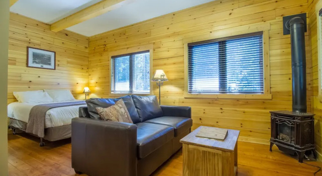 Люкс Premium с видом на горы Kootenay Park Lodge