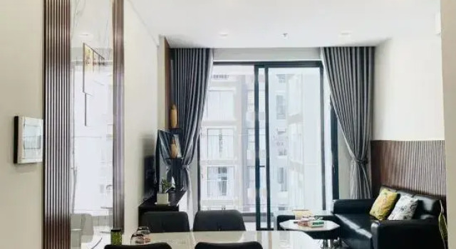 Tayastay - 1 bedroom apt at The Emerald Golf View - Pool, Gym, Near Aeon Mall and VSIP