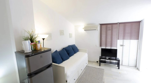 RentalSevilla Estudio con terraza junto a la Alameda, Забронировать Отель Севилья провинция Севилья, рядом с La Torre de Don Fadrique