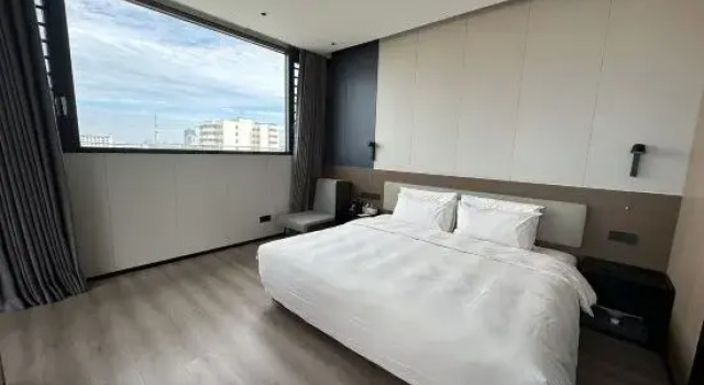 Люкс Executive Atour Hotel (Oriental Cultural Plaza, Oriental High-Speed Railway Station)