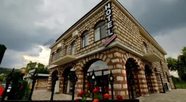 Hotel Divna, Book Hotel Billige hoteller i Kardzhali