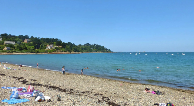Comfortable Holiday Home, Near Ploubazlanec Beach, 예약 호텔 Ploubazlanec Côtes-d'Armor