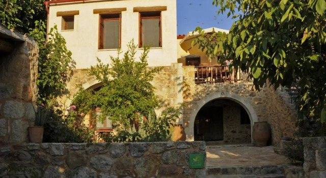 Вилла Sarris House