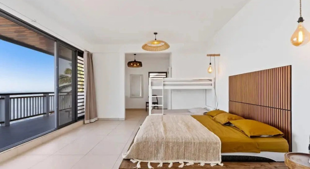 Spacious 3BR Oceanfront Retreat Paea Tahiti, Забронировать Дом для отпуска Паэа Таити