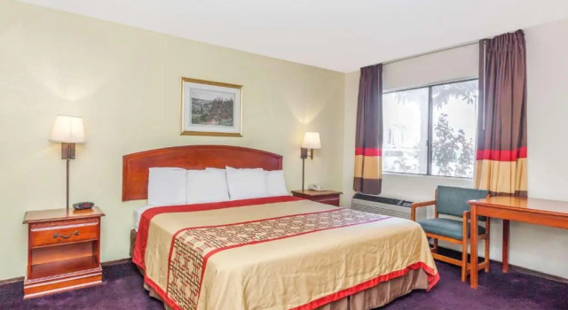 Двухместный номер Super 8 by Wyndham Bakersfield/Central