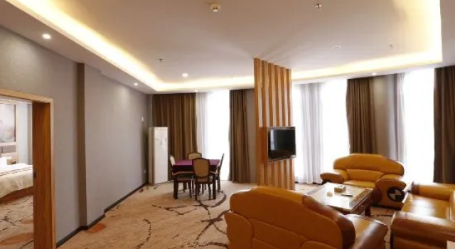 Люкс Deluxe Tianhua Hotel, Ji'an County