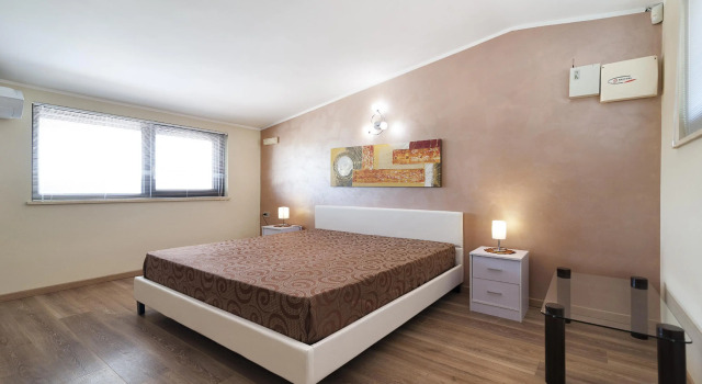 Large villa with pool, Book Villa Sommerhuse i Melissano, Hytte