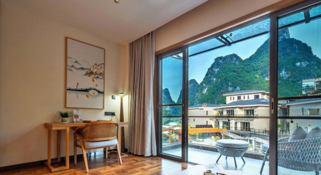 Номер Premier Yangshuo Fadai overhanging hot spring light luxury hotel