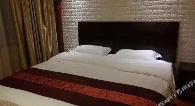 Chaxiang Hotel, Rezerwuj Hotel Hotele w Pu'er z parkingiem, Parking