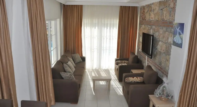 Ashella Villa by Angel Rentals