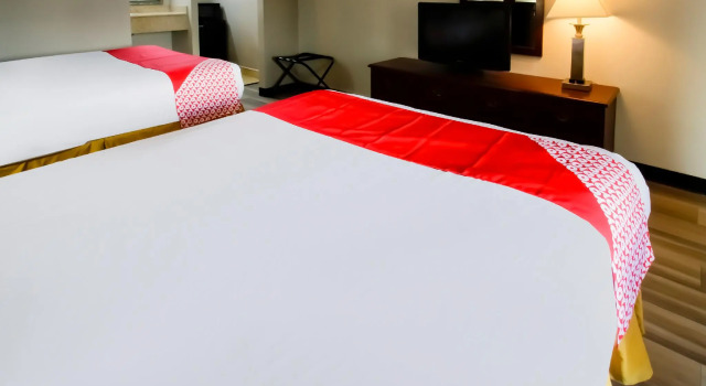 Четырёхместный номер Standard Cypress Inn & Suites Washington by OYO