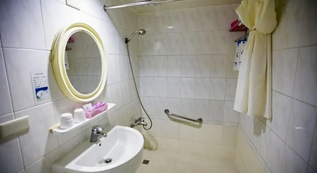 Двухместный номер Standard с видом на город LI QING Hotel