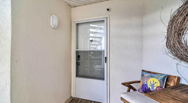 St Pete Condo w/ Patio & Pool ~ 2 Mi to Beach, Rezerwuj Apartament Apartamenty w Pinellas County, Apartament