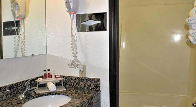 Шестиместный номер Superior Knights Inn Payson