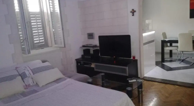 Апартаменты Stylish Theatre Apartments