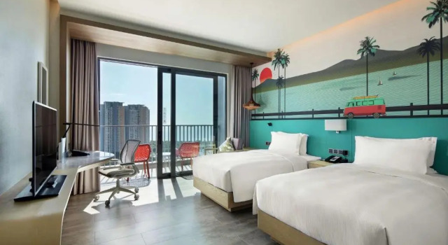 Двухместный номер Standard с балконом и с видом на море Hilton Garden Inn Sanya