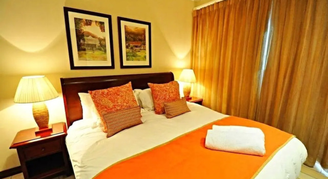 Eden Island, Beach front, Luxury, 3 Bed Ensuite, WiFi