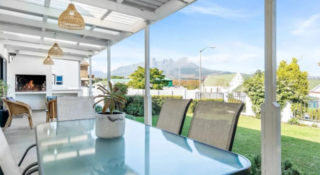 Коттедж Winelands Getaway