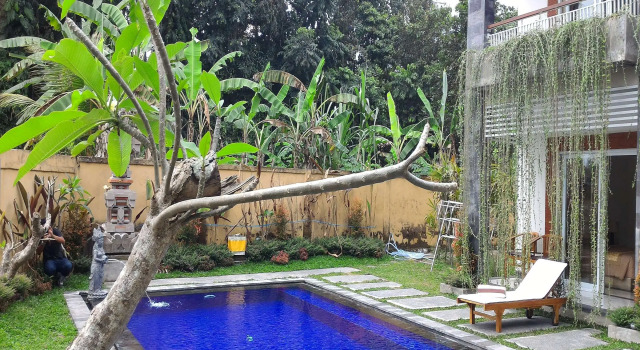 Long Lane Villa
