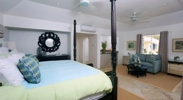 Book With Confidence Relaxed Cancellation Policy - Seafront Swim-up Bar Wifi, Book Villa Cottages in Cap Estate, Cottage