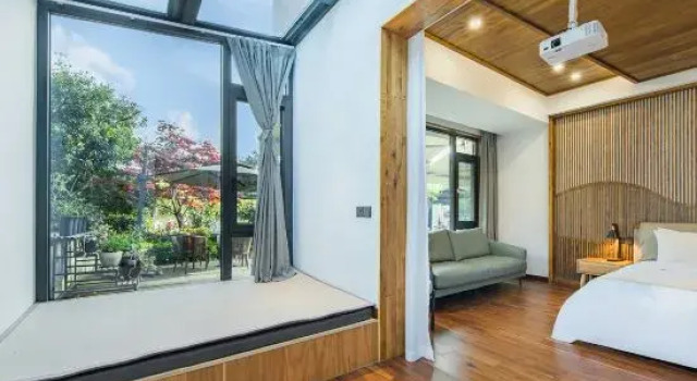Двухместный семейный люкс Jiacao Courtyard Guesthouse