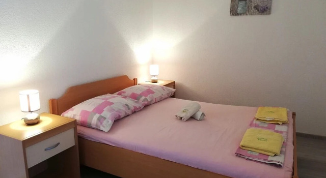Apartments Marija, Varaa Huoneisto Pokrivenik Split-Dalmatia