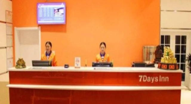 7 Days Inn Jinzhong Zhongdu Road Branch, Rezerwuj Hotel Hotele w Jinzhong z parkingiem, Parking