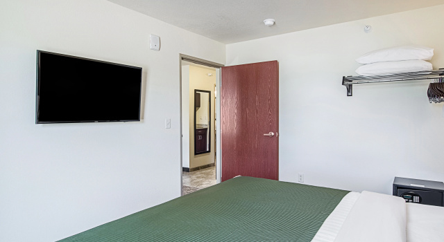 Cobblestone Inn & Suites - Guernsey