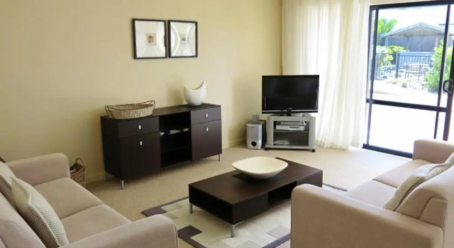 Апартаменты Ocean Breeze Resort Pauanui
