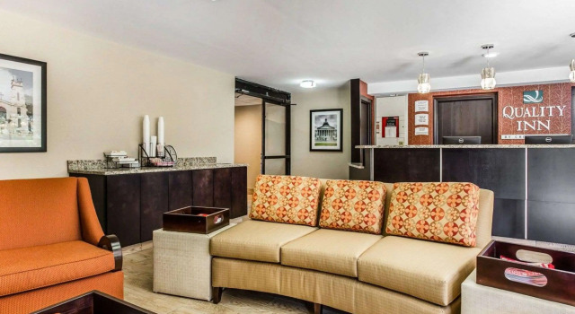 Quality Inn & Suites Columbia, Prenota Hotel Seven Oaks Stati Uniti