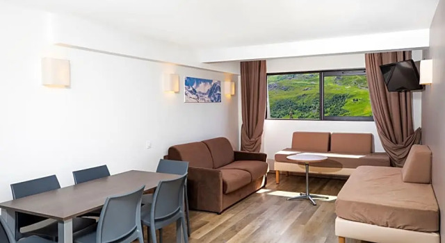 Кровать в общем номере с 2 комнатами SOWELL RESIDENCES Pierre Blanche