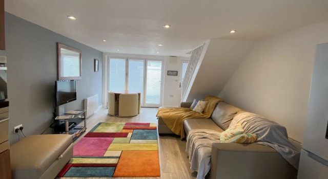 Remarkable 1-bed Cottage in Mumbles Swansea