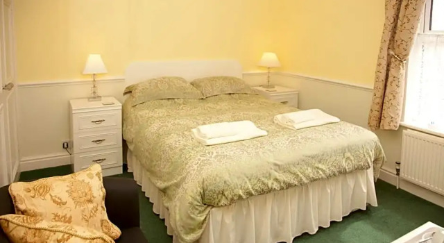 Binton Guest House, Rezervați Pensiune Filey 