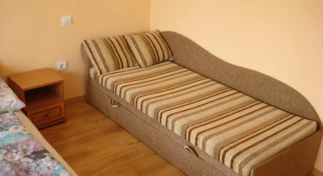Sunshine Apartment, Забронировать Апартаменты/квартира Недорогие отели Хайдусобосло, рядом с Bell House, недорого