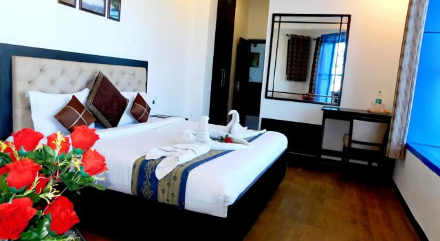 Номер Standard с видом на горы Hotel Crystal Palace