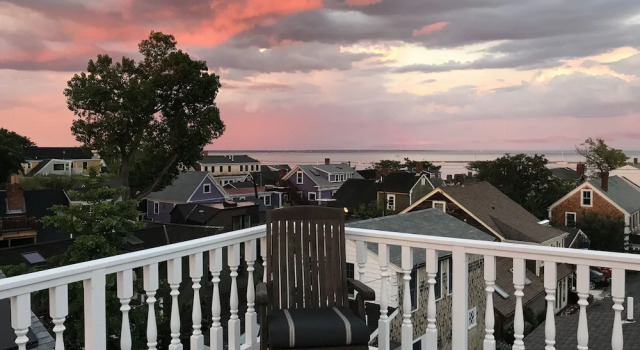 Люкс White Porch Inn